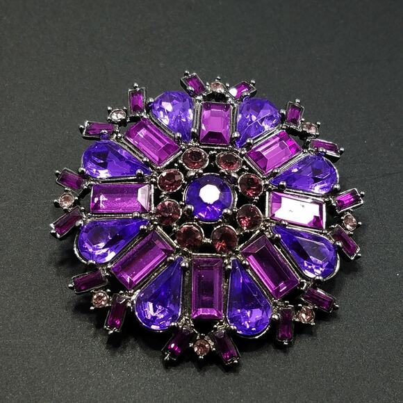 Snowflake Purple Rhinestones Gunmetal Gray Brooch, 2 1/4 Inches - Picture 6 of 6